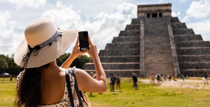 Chichen Itza, Cenote, and Valladolid Tour