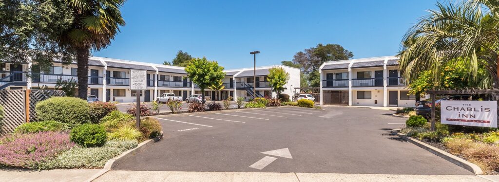 Chablis Inn (Goodspring Motel)